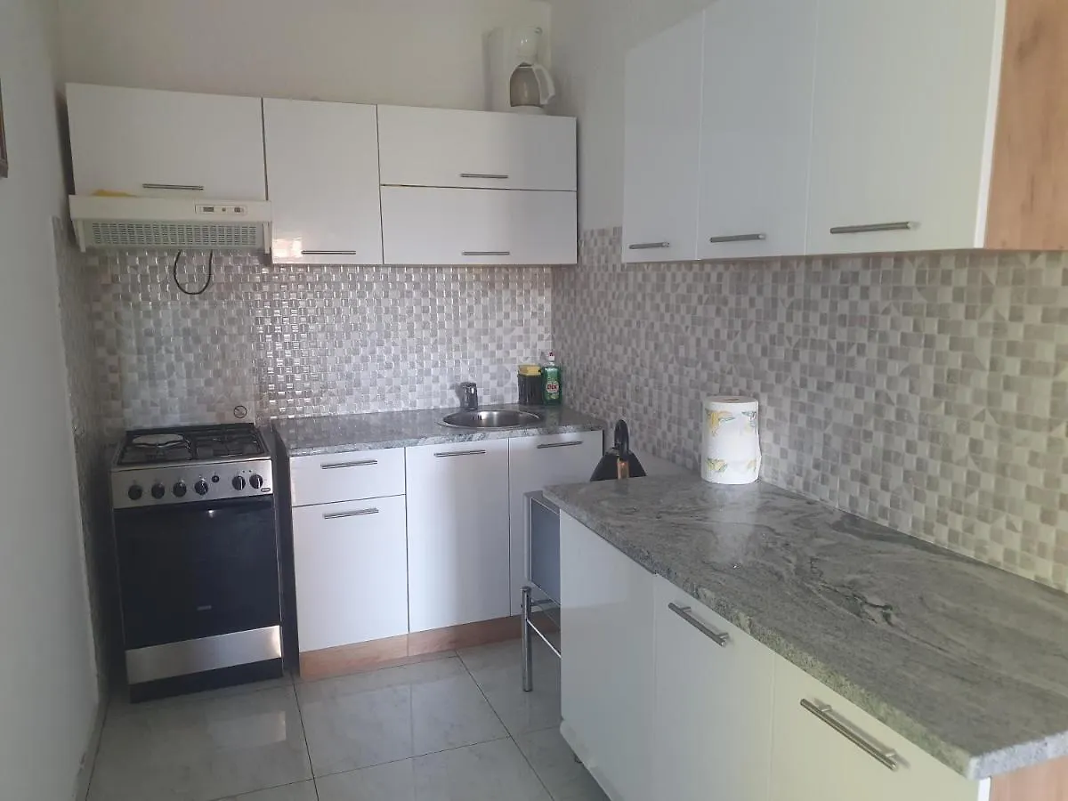 Apartment Nevenka Malinska 0*,